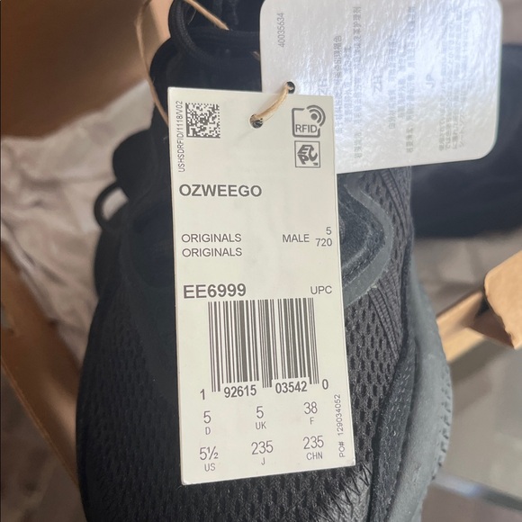 BNWT Adidas Ozweego - Triple Black - Picture 6 of 7
